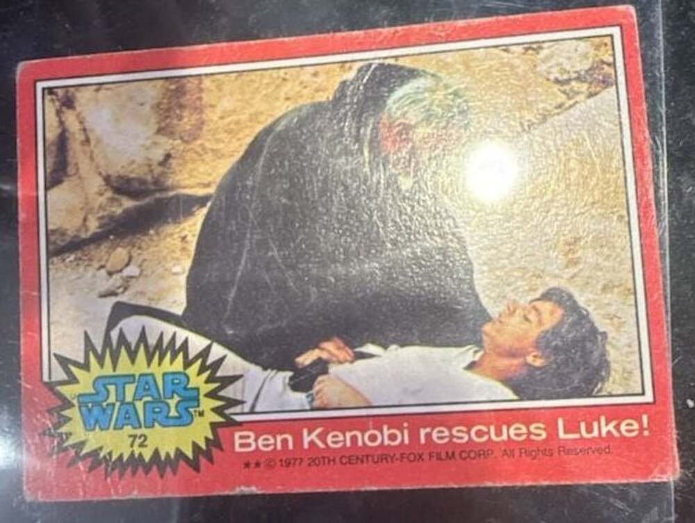 1977 STAR WARS Topps Series 2 (Red) Card #72 Ben Kenobi rescues Luke